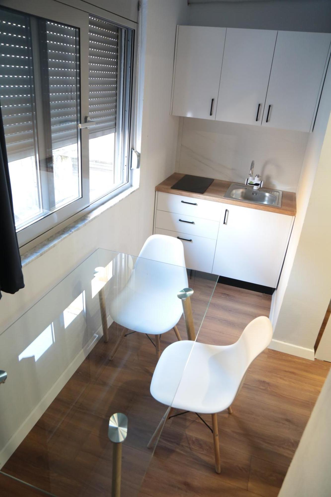 Be Solei Studio Apartments Sol 1 Тирана Екстериор снимка