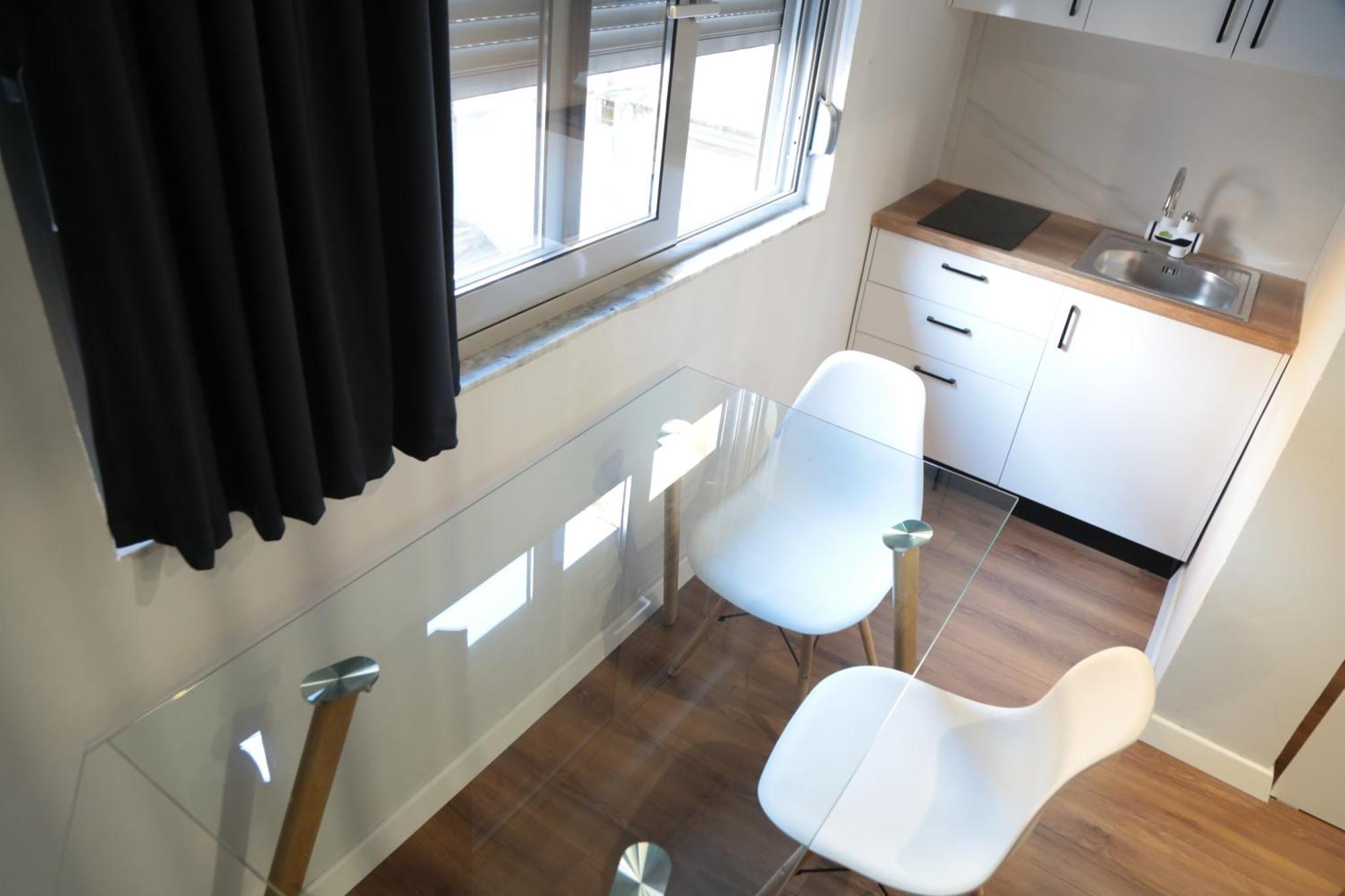 Be Solei Studio Apartments Sol 1 Тирана Екстериор снимка