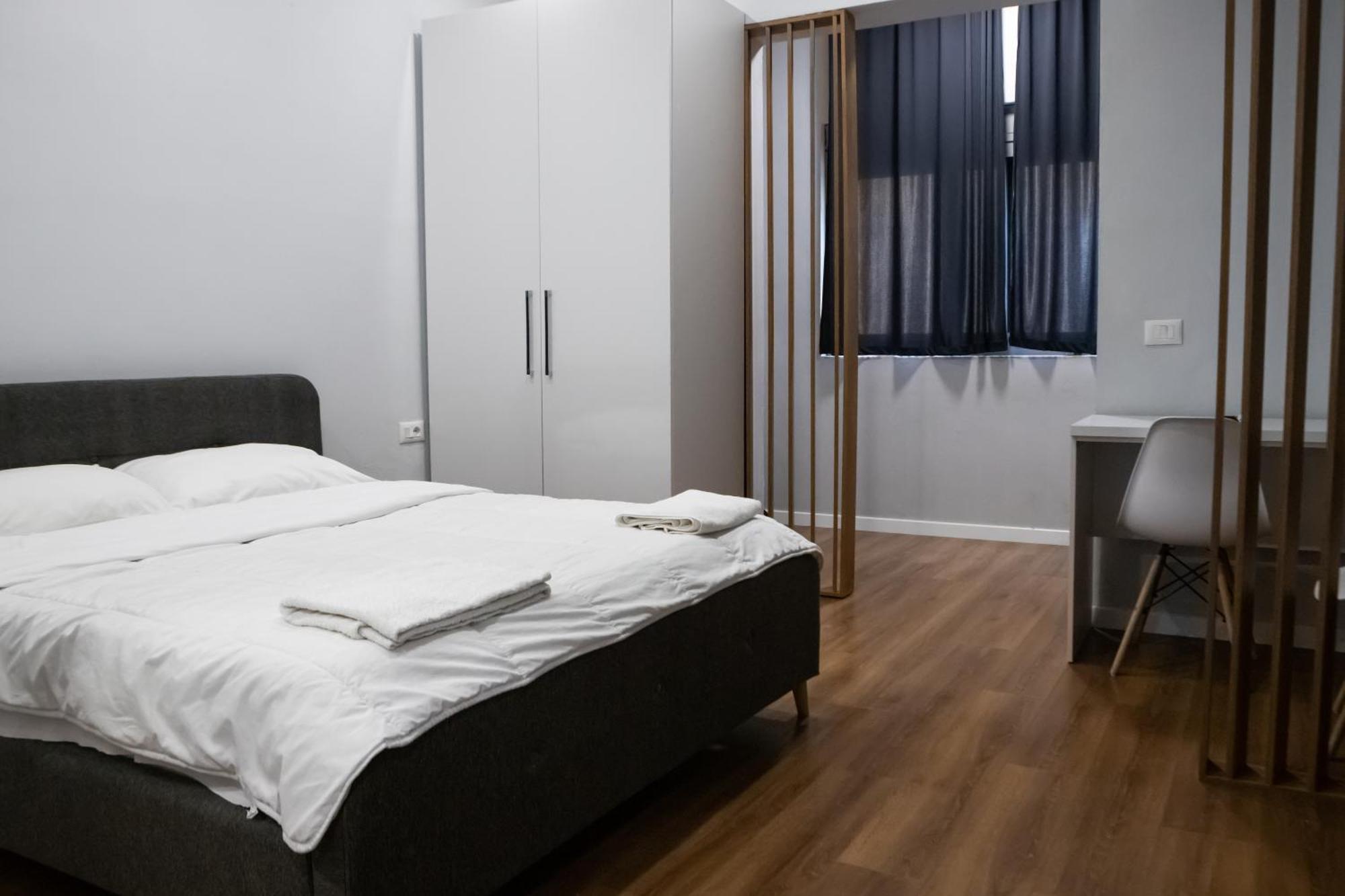 Be Solei Studio Apartments Sol 1 Тирана Екстериор снимка